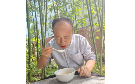 2025 健康飲食趨勢(shì)：天然食材成主流，隨州葛根粉走進(jìn)老年人餐桌